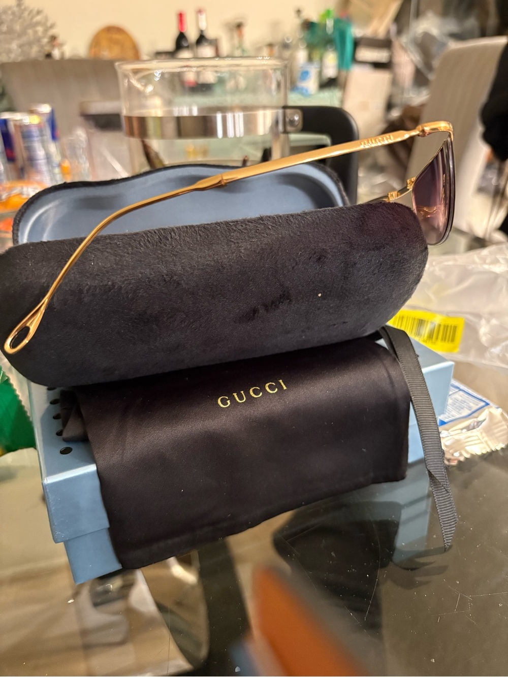 Gucci Gold Frame Sunglasses with Pink-Purple Lenses foldable glasses - Picture 6 of 8
